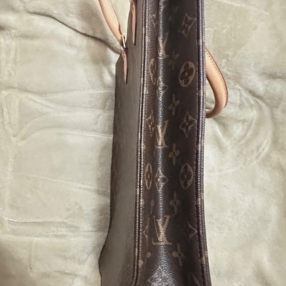 Louis Vuitton Sac Plat Handbag # M51140 - Picture 12 of 16